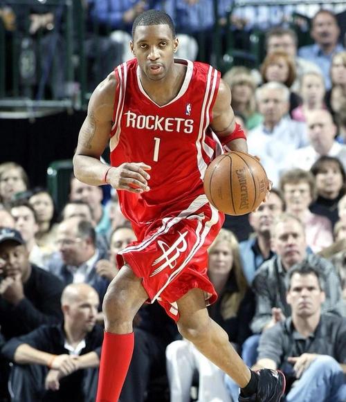 尤文客战博德闪耀：小孔塞桑、奥蓬达首发，米雷蒂出战（尤文做客博德表现抢眼：小孔塞桑、奥蓬达首发，米雷蒂登场）