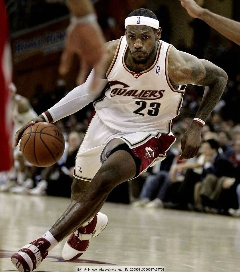 国米取胜后距榜首1分，罗马如果能客胜米兰将独自领跑积分榜（国米赢球将差距缩至1分，罗马若客胜米兰可独占榜首）