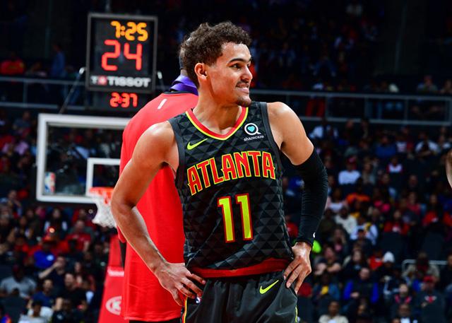 马卡：安东尼对阵里昂将首穿定制战靴，以此致敬F1巴西大奖赛（马卡：安东尼战里昂将首次上脚定制球鞋，致敬F1巴西大奖赛）