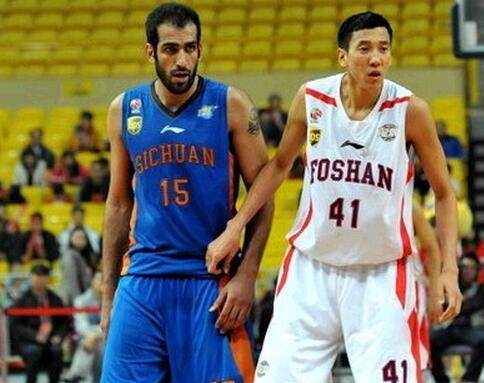 斯基拉：吉乌曾接近外租比萨，但切尔西希望让球员留在英超（斯基拉：吉乌一度接近租借加盟比萨，切尔西更倾向将其留在英超）