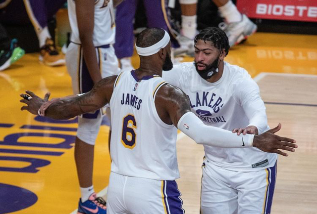 博洛尼亚2-0那不勒斯，达林加破僵，卢库米锁定胜局（博洛尼亚2比0击退那不勒斯，达林加先拔头筹、卢库米终结悬念）