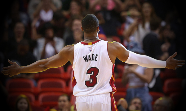 帕尔马官方：铃木彩艳成功接受手指骨折手术；据悉伤缺3个月（帕尔马官宣：铃木彩艳手指骨折手术成功，预计缺阵三个月）