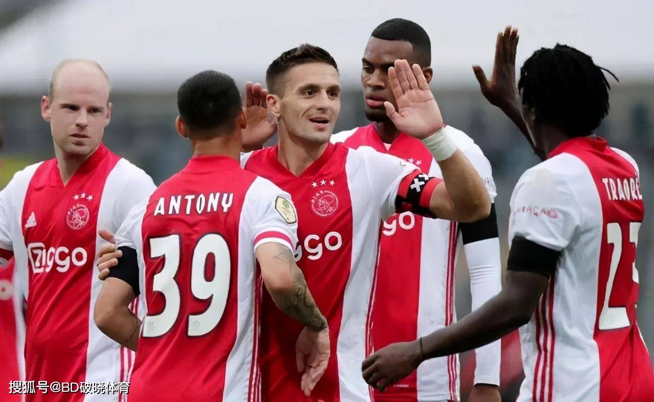 占据明显的 占据明显的